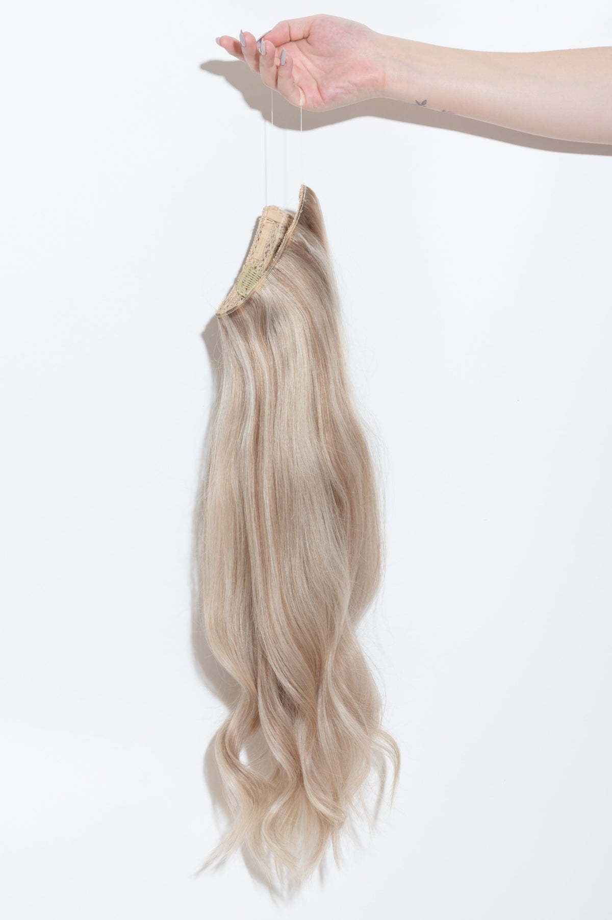 #18/60 Pearl Ash Blonde Highlights Classic Halo Hair Extensions